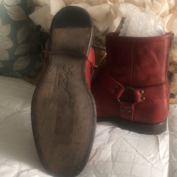 Frye Phillip Harness Ankle Boots .The color is burgundy. size 8 1/2 - Picture 5 of 10